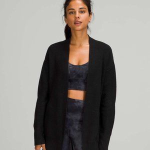 Lululemon- Women’s Cashlu Sweater Wrap in Black
